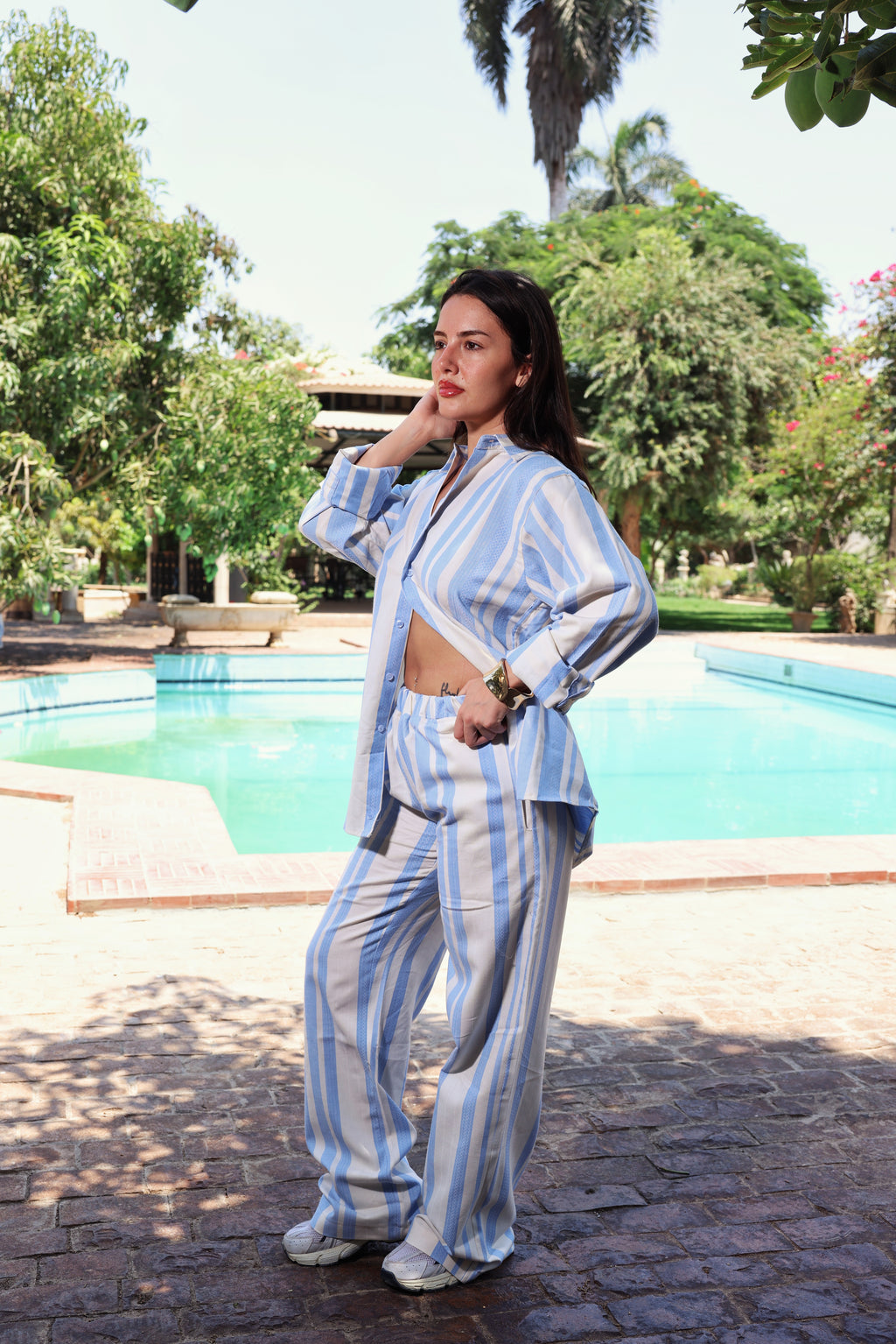 FULL LINES LINEN SET IN BABY BLUE