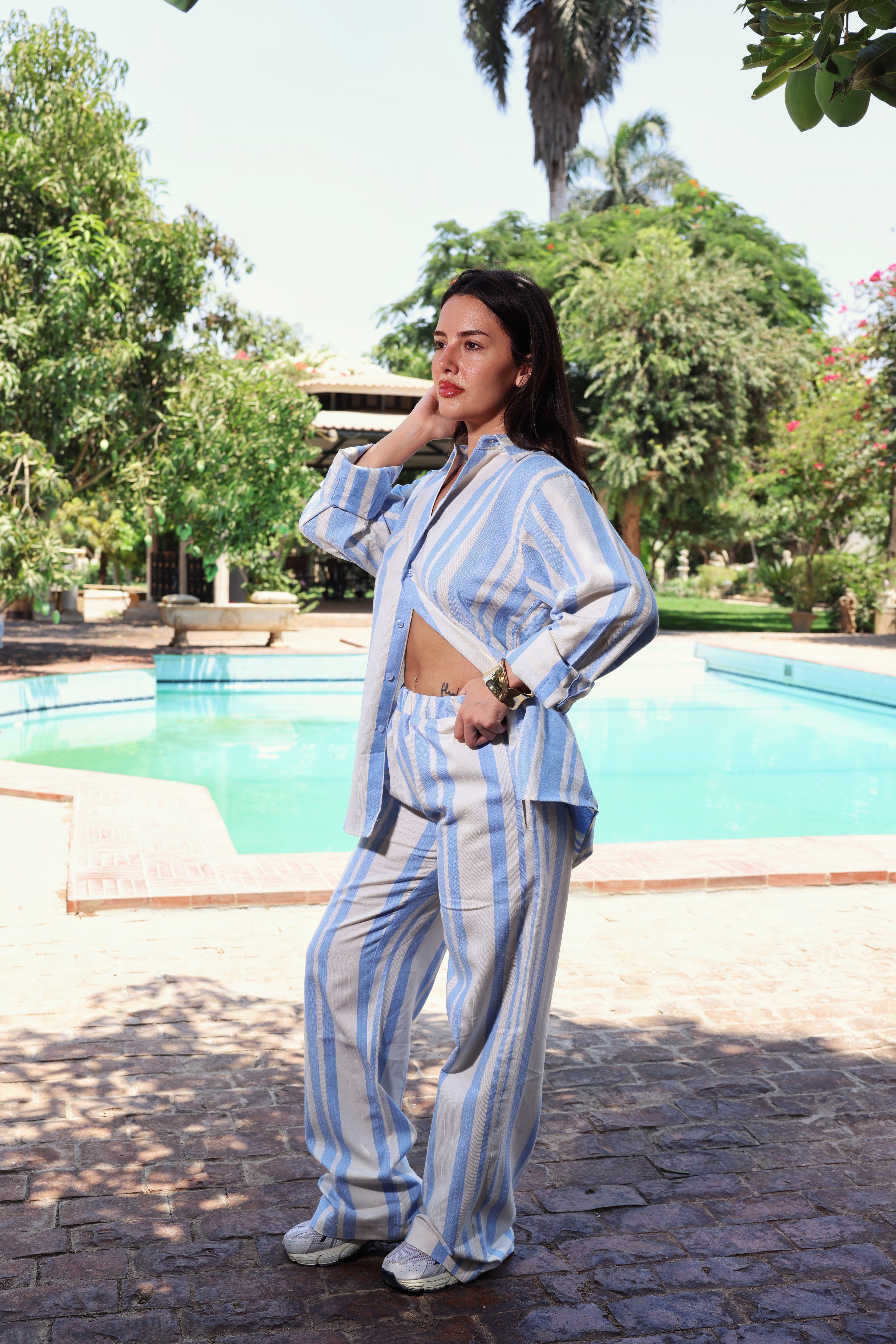 FULL LINES LINEN SET IN BABY BLUE