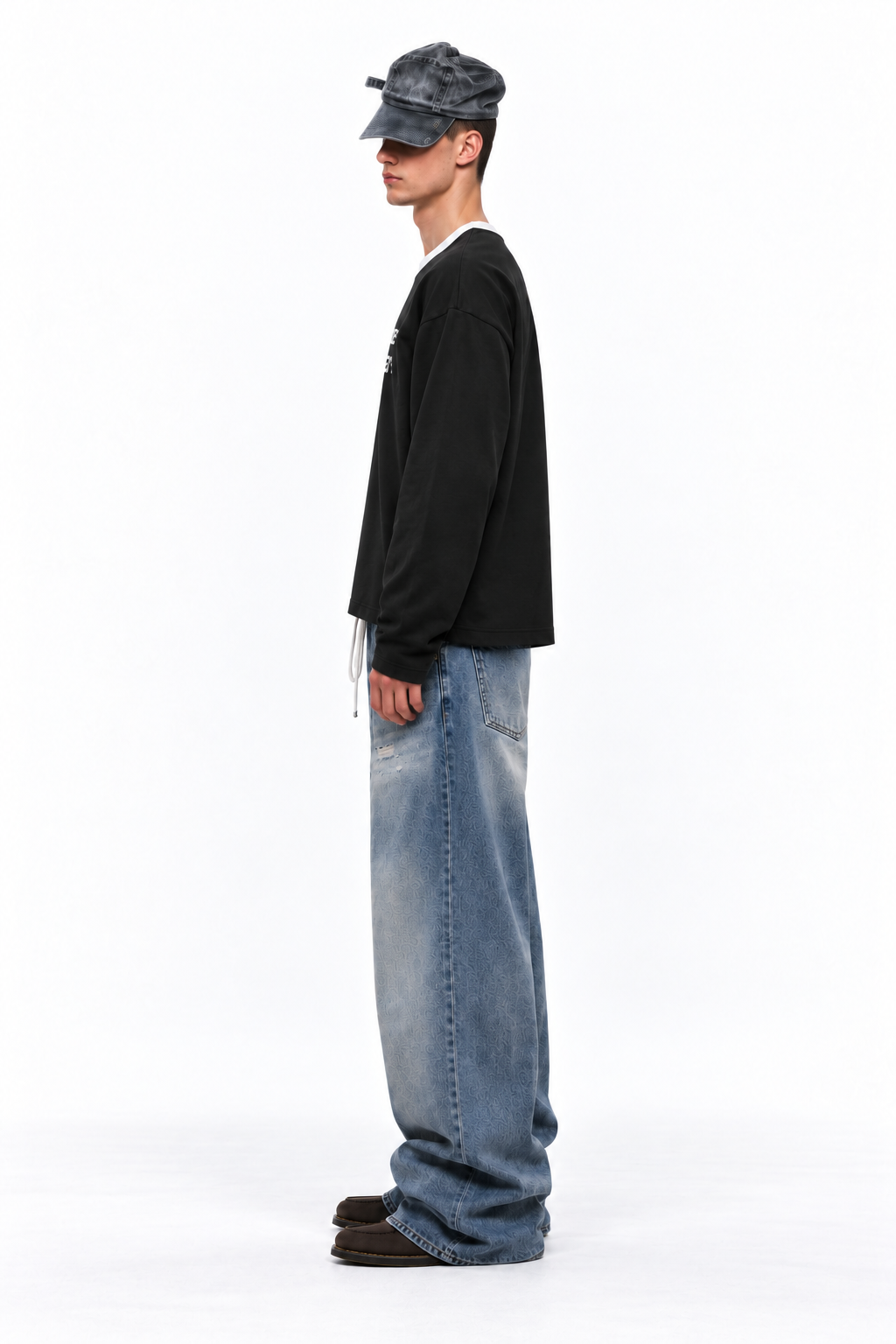 STOLCH 1967 Cairo Long Sleeve — Black with white collar, side