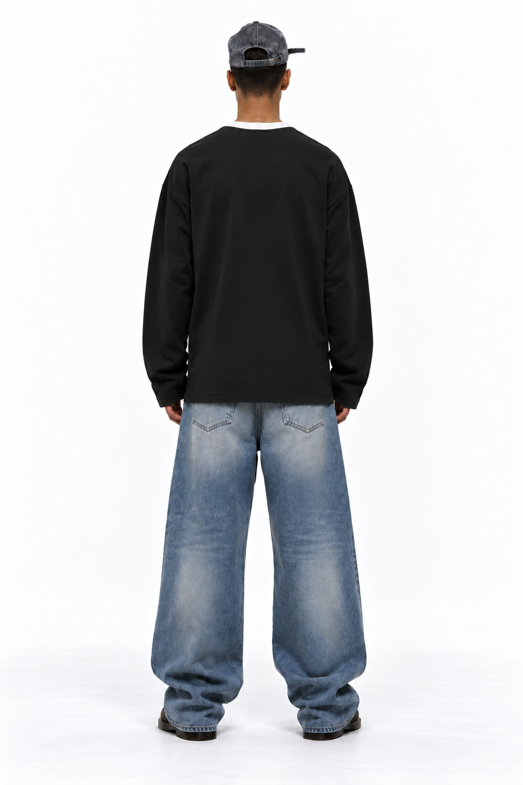 STOLCH 1967 Cairo Long Sleeve — Black with white collar, back