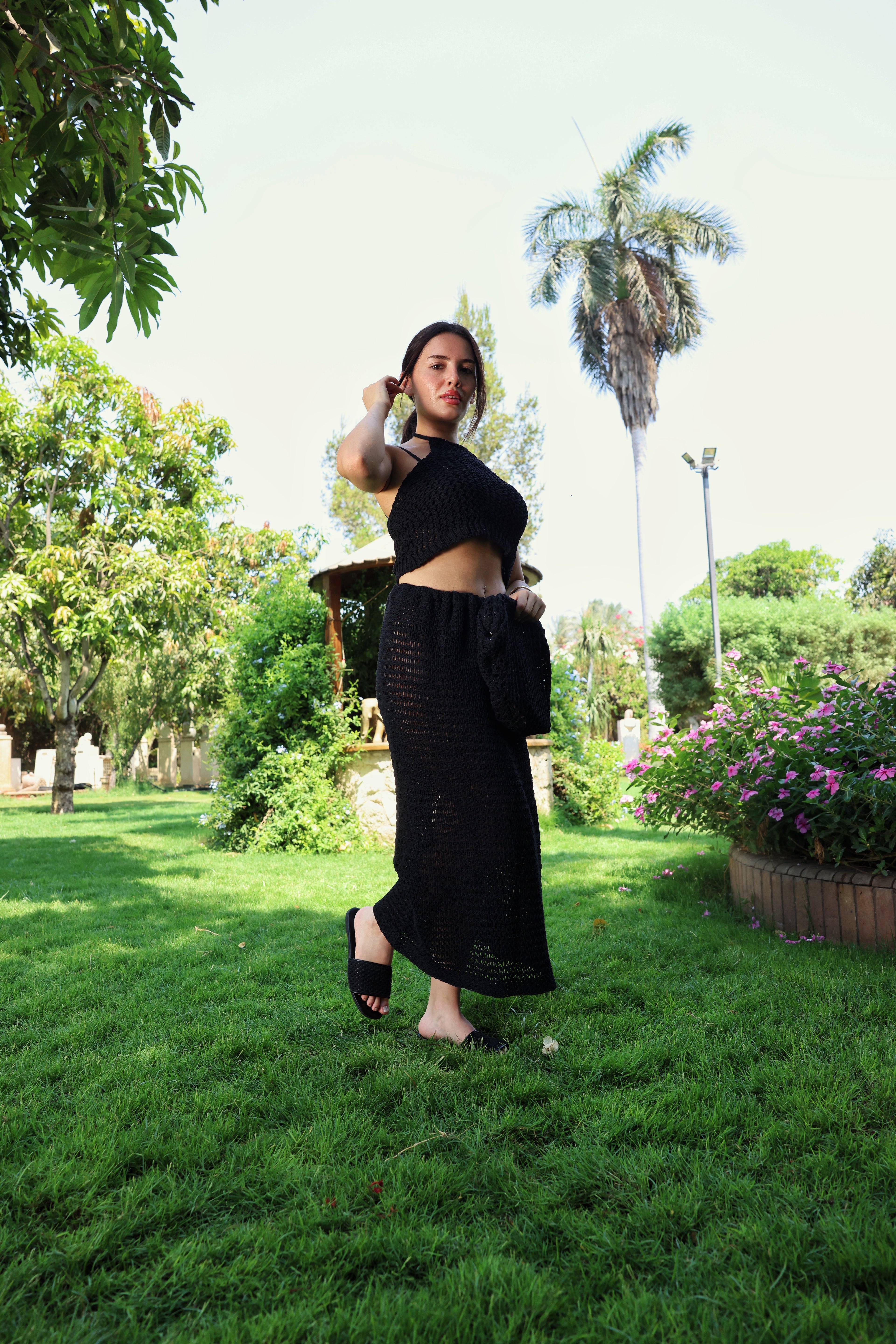 BLACK BEACH SKIRT