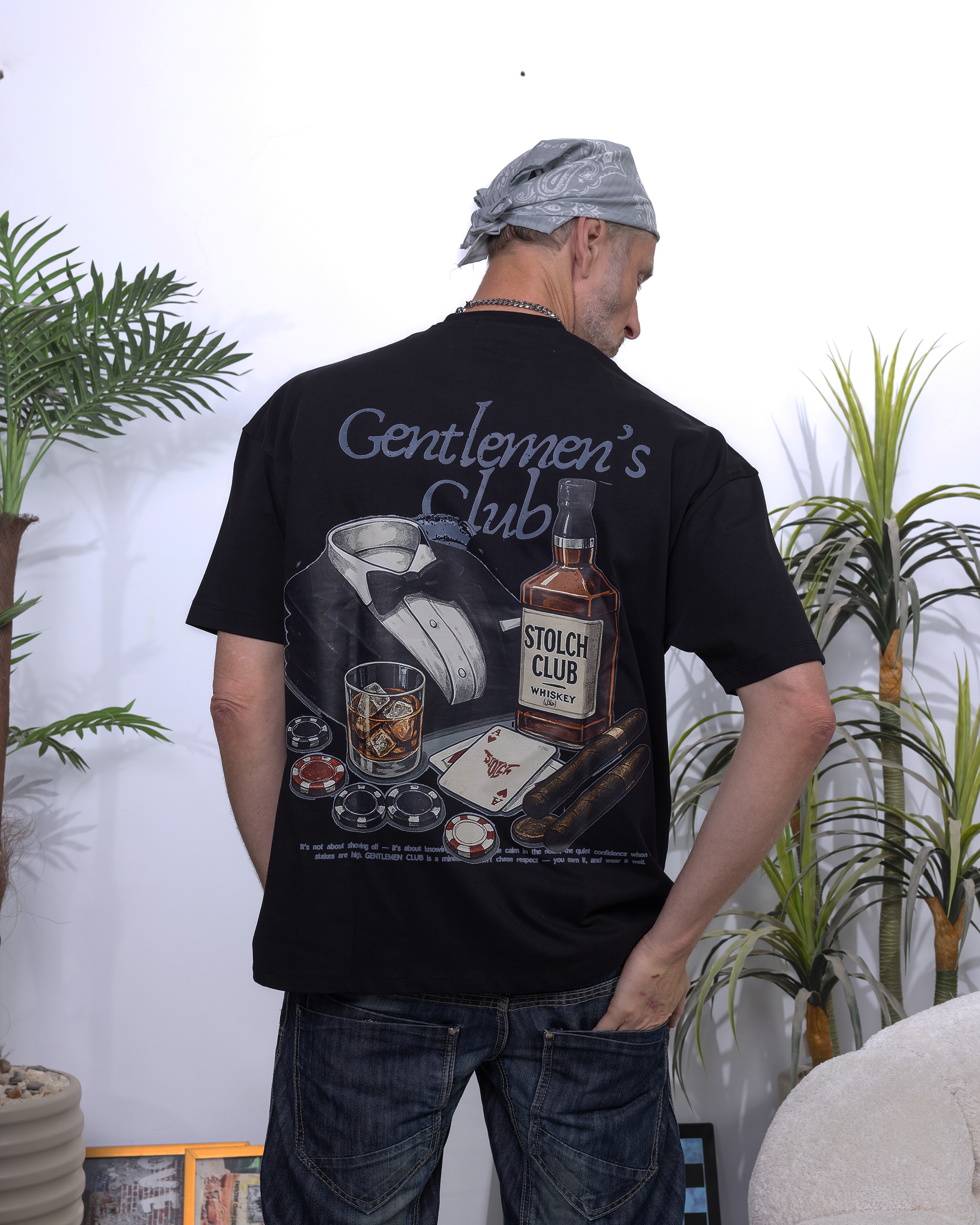 Gentleman Black Tee