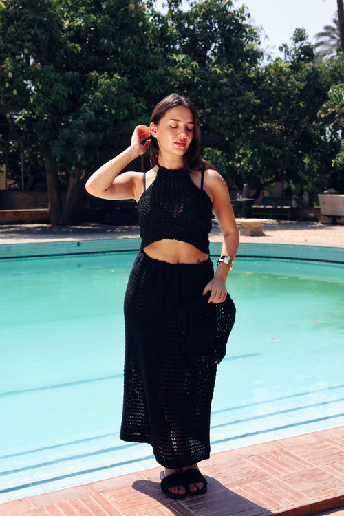 BLACK BEACH SKIRT