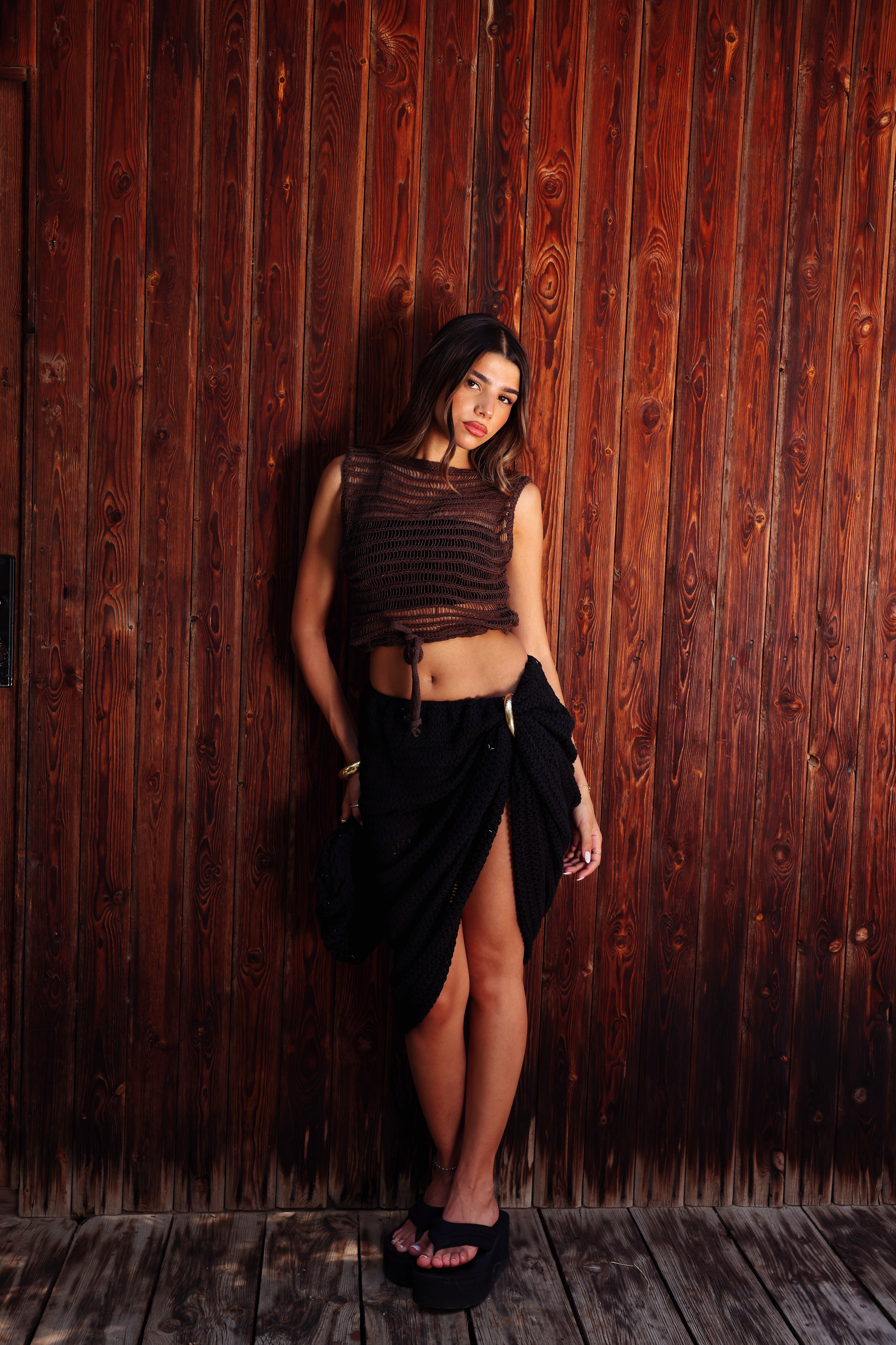 BLACK BEACH SKIRT