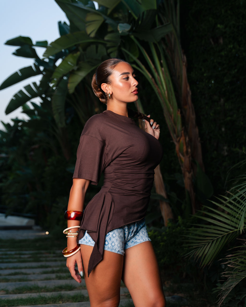 brown v cut tee