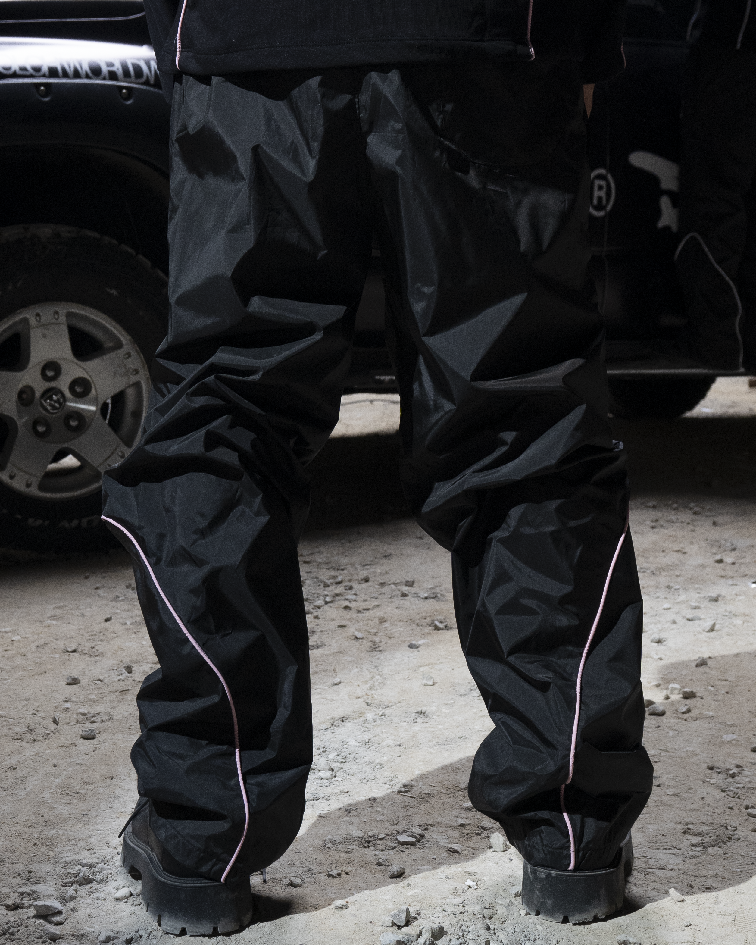 TOP LEAGUE PARCHUTE PANTS IN PINK