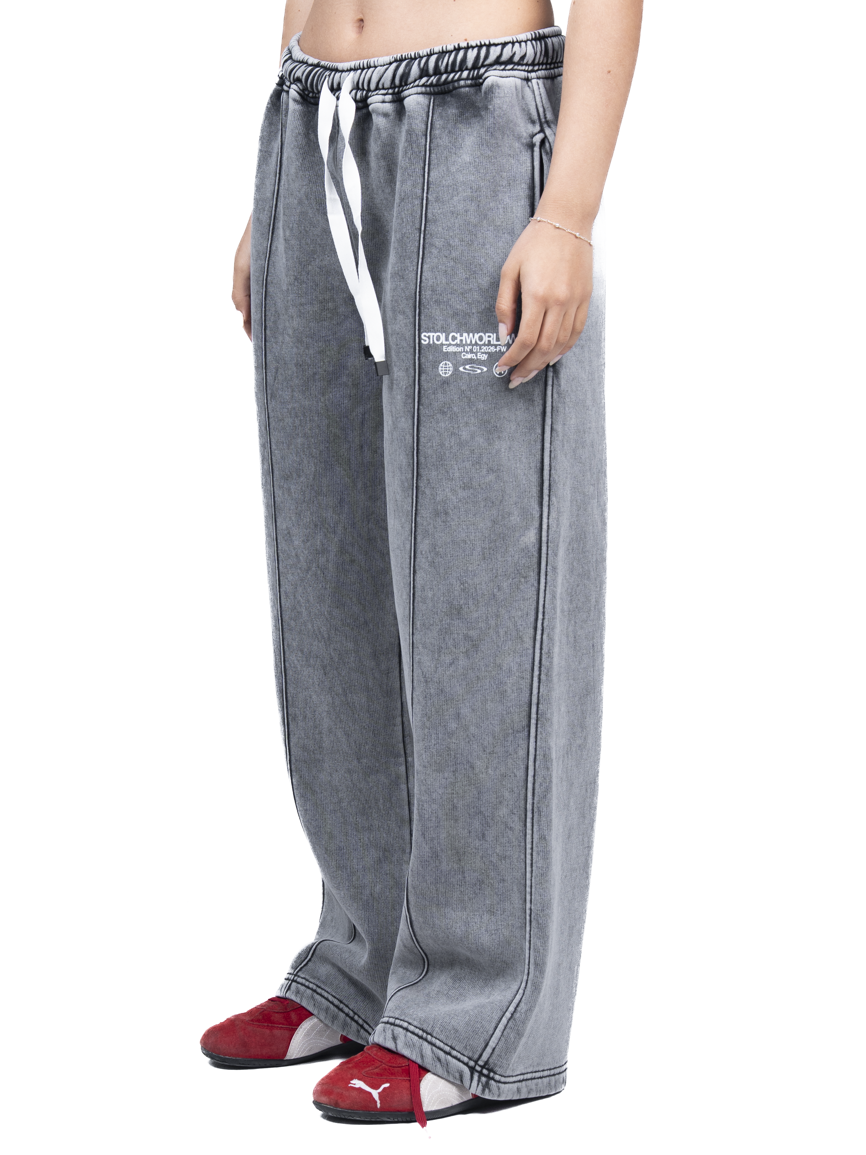CORE SWEATPANTS IN WASHED GREY