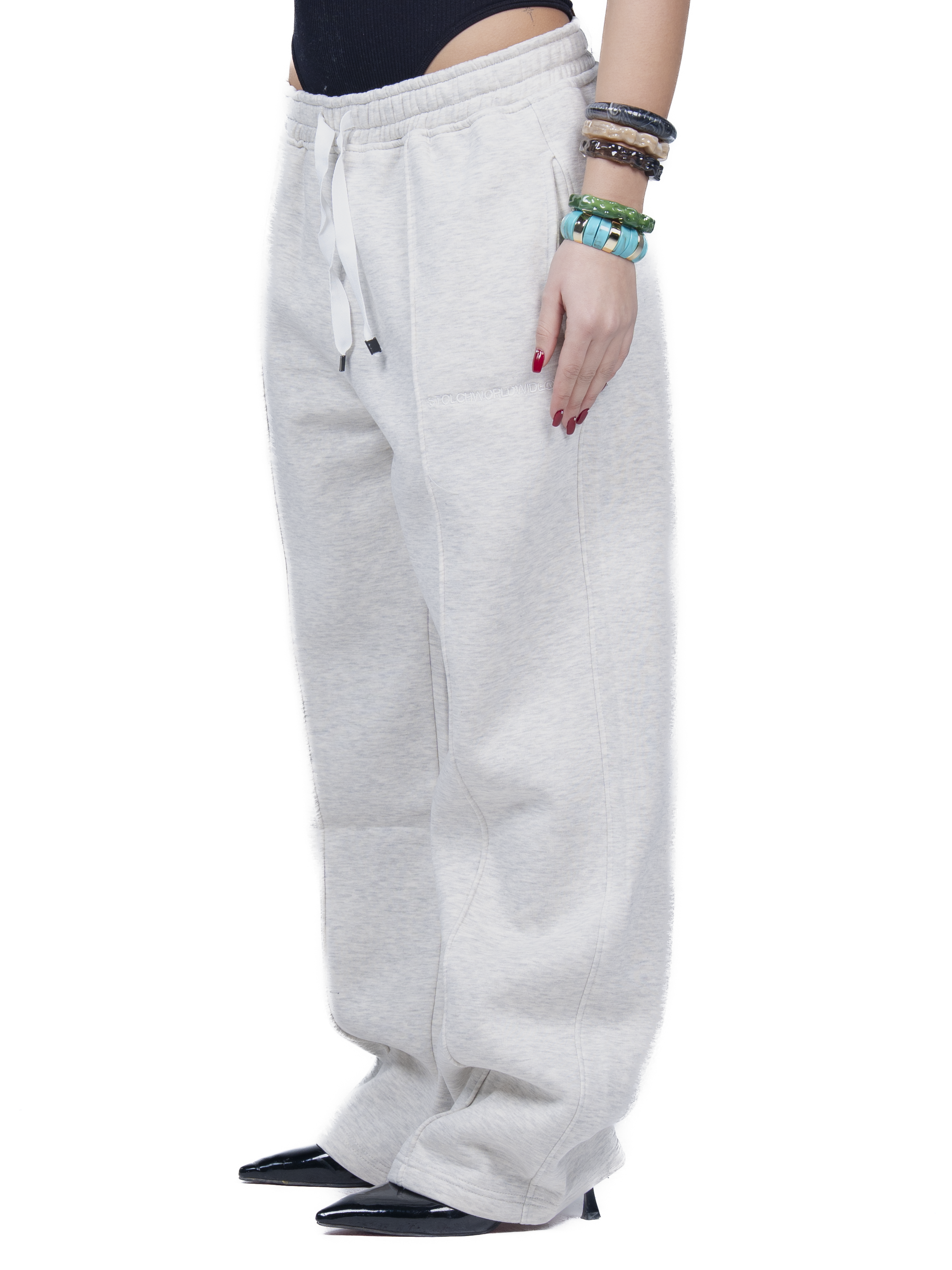 CORE SWEATPANTS IN GREY