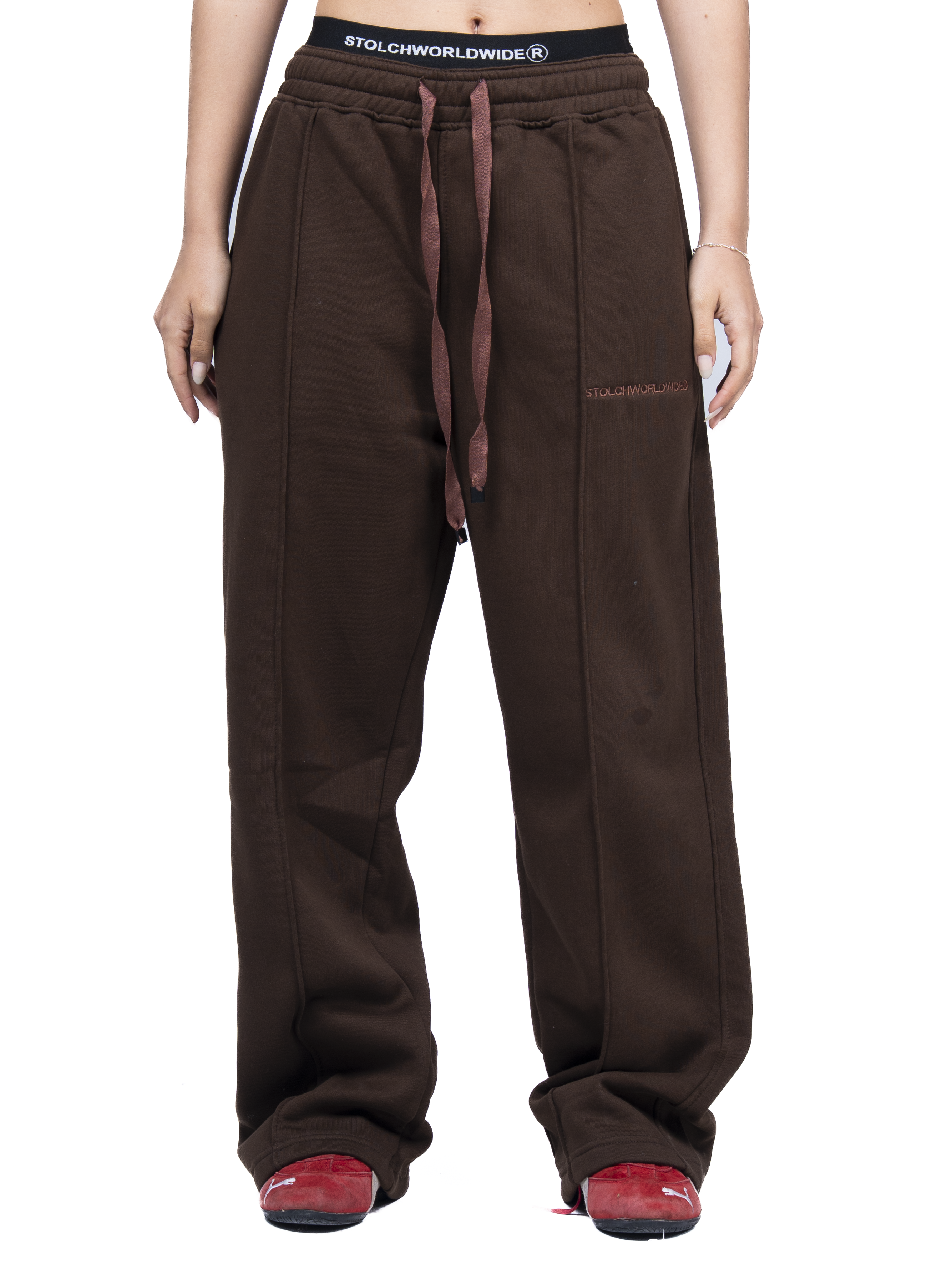CORE SWEATPANTS IN BROWN