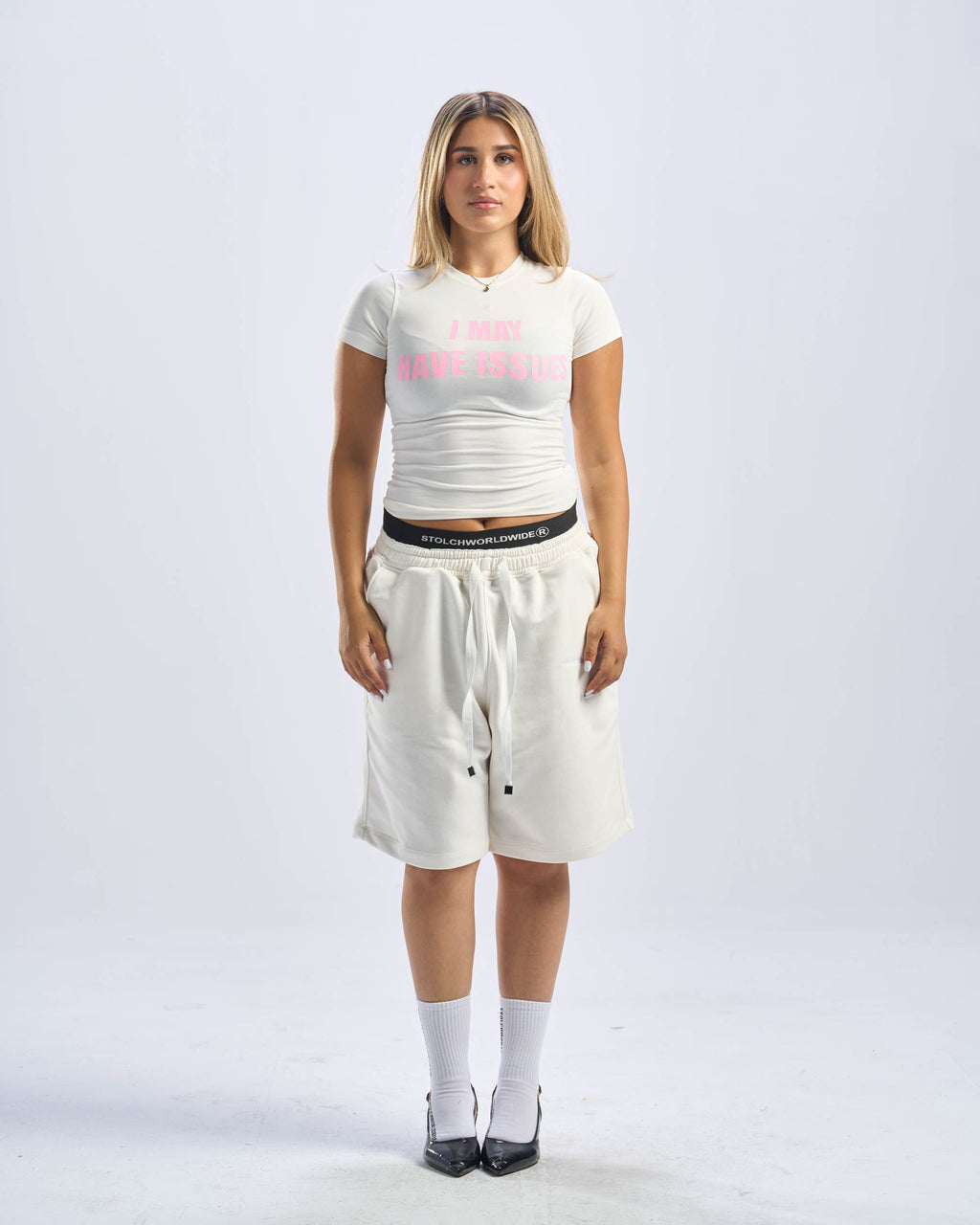 white basic short