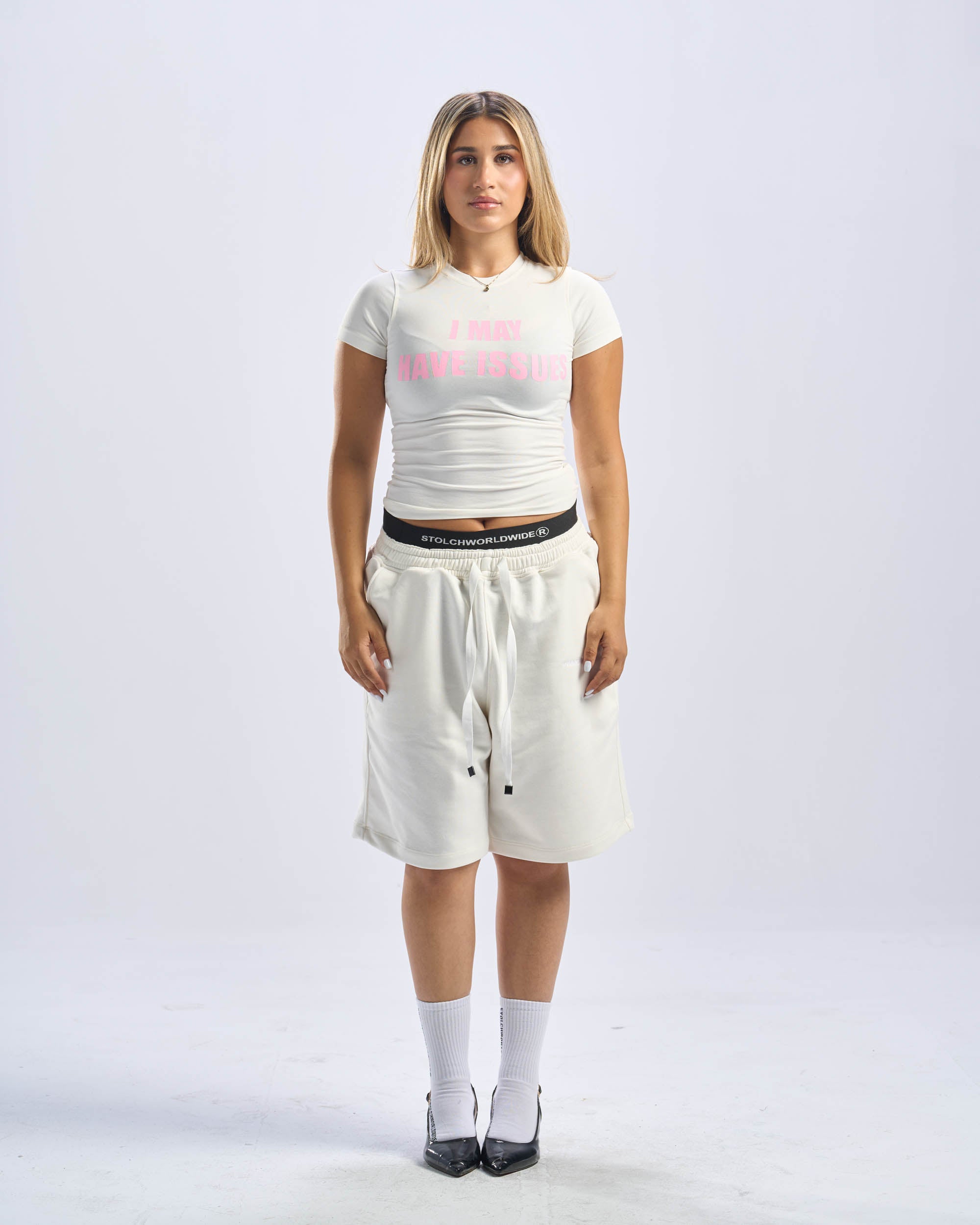 white basic short