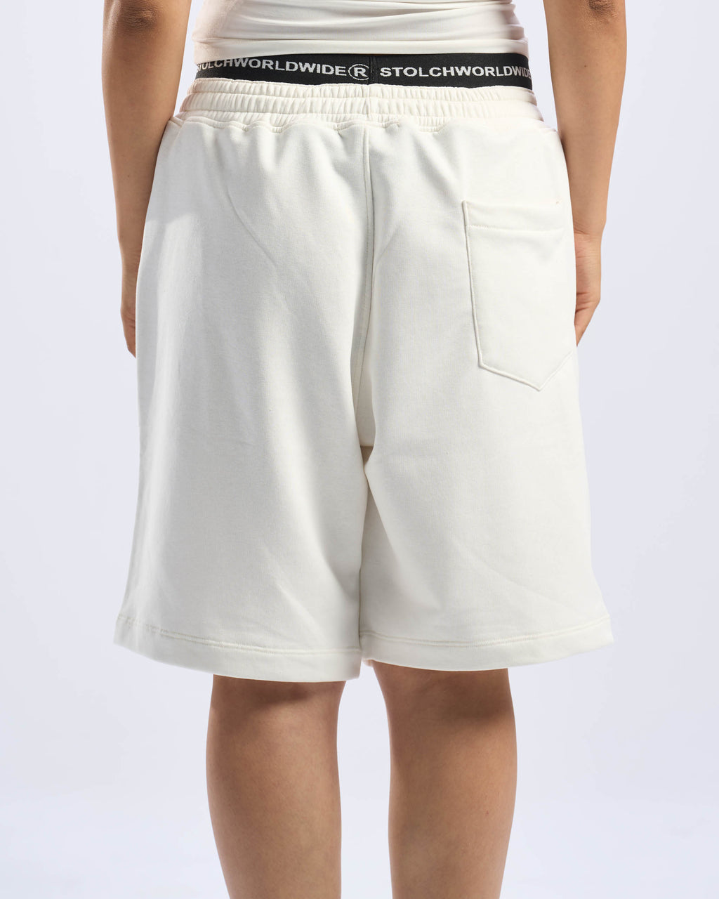 white basic short