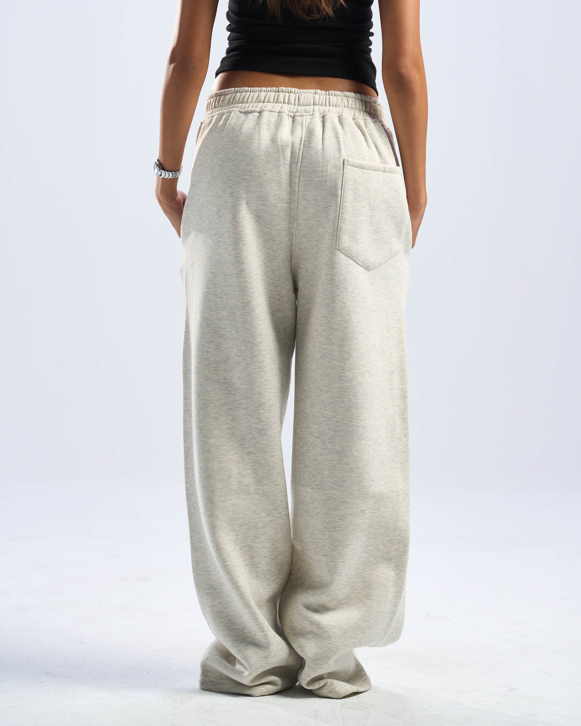 CORE SWEATPANTS IN GREY